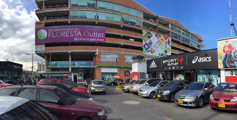 Floresta Outlet Mall em Bogotá