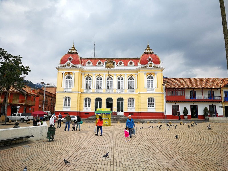 Centro da cidade de Zipaquirá na Colômbia