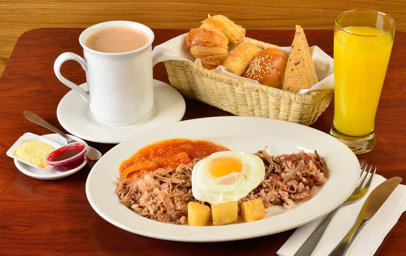 Café da manhã típico colombiano
