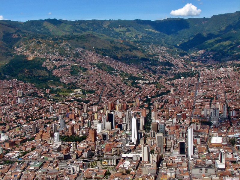 Vista de cima do centro de Medellín na Colômbia