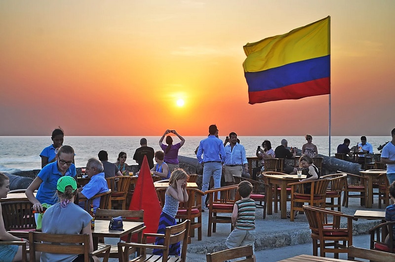 Pôr do sol no Cafe del Mar em Cartagena