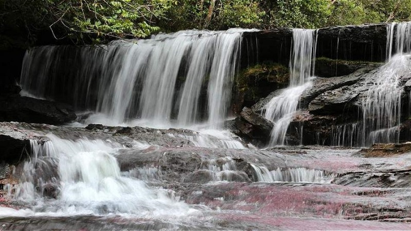 Cachoeira no Parque Nacional Natural Sierra de La Macarena