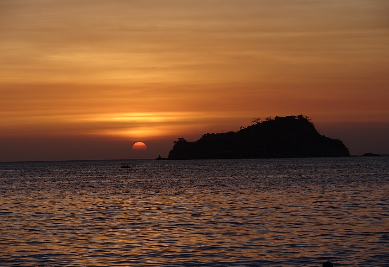 Pôr do sol na Baía de Santa Marta na Colômbia
