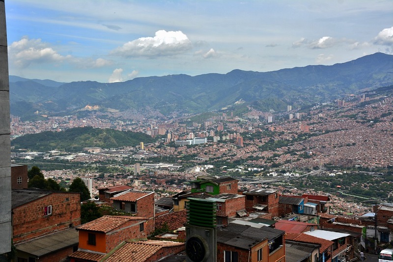 Vista do bairro Santo Domingo Savio em Medellín