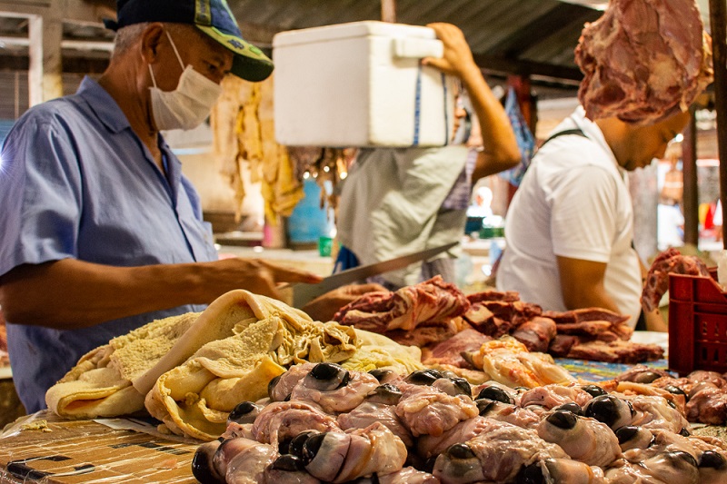 Açougue no Mercado Popular Bazurto em Cartagena