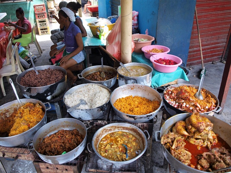 Comidas no Mercado Popular Bazurto em Cartagena