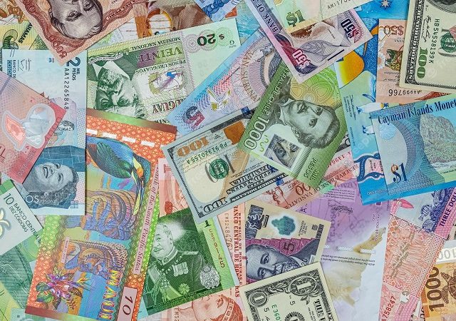 Qual moeda levar para a Colômbia?