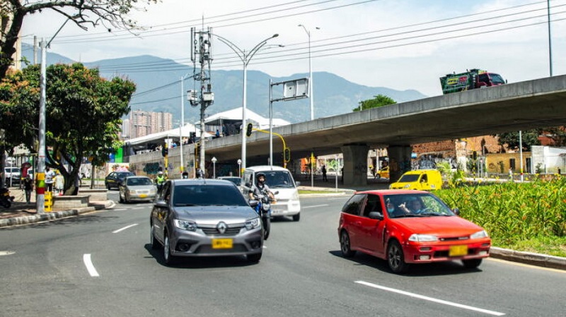 Carros em Medellín