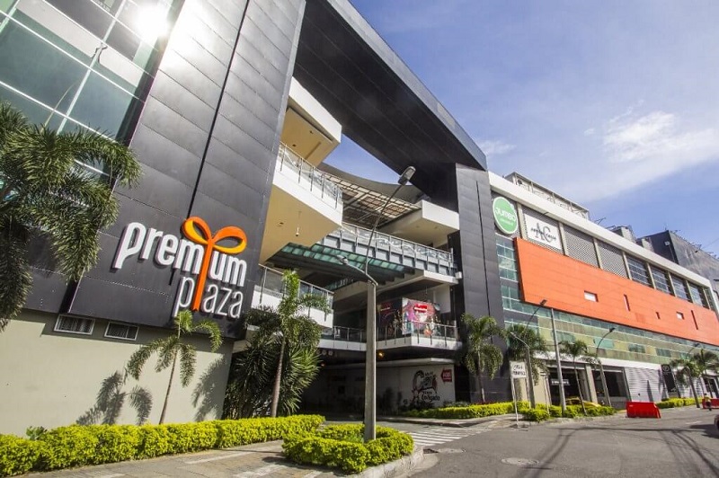 Fachada do shopping Premium Plaza em Medellín