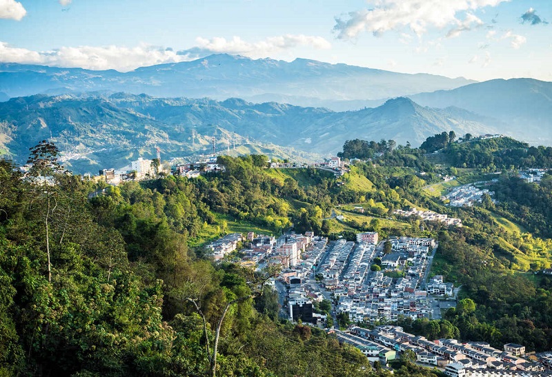 Vista ampla da cidade de Manizales