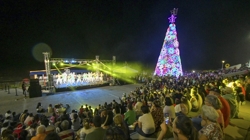 Público reunido em uma apresentação natalina em Barranquilla