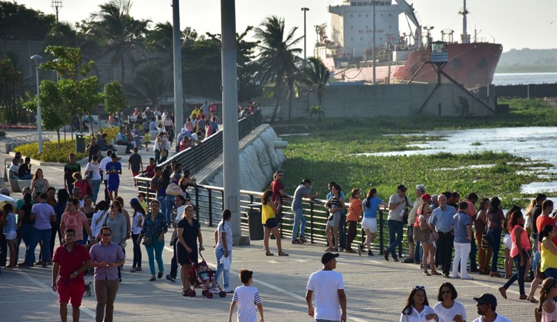 Turistas passeando em Barranquilla