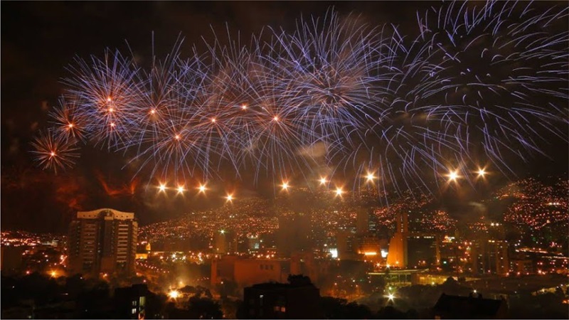Fogos de Ano Novo em Medellín