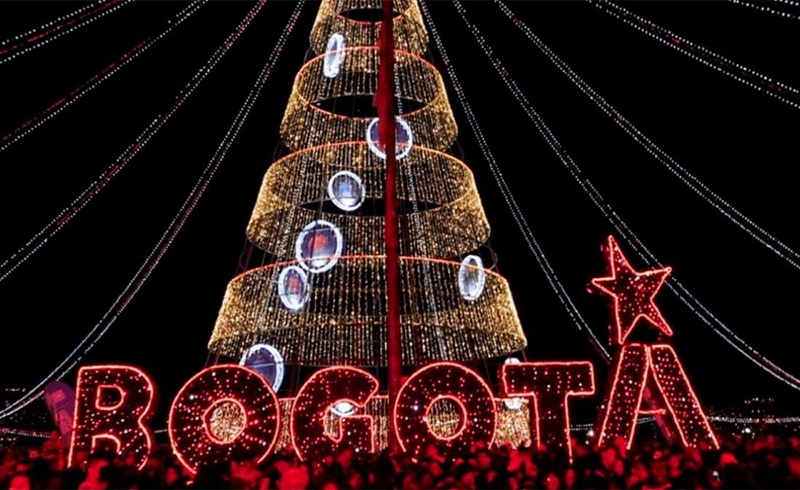 Letreiro iluminado no Natal em Bogotá