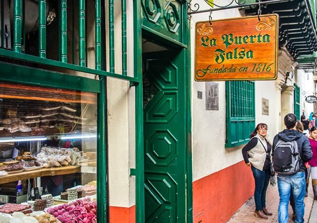 5 lugares baratos para comer em Bogotá